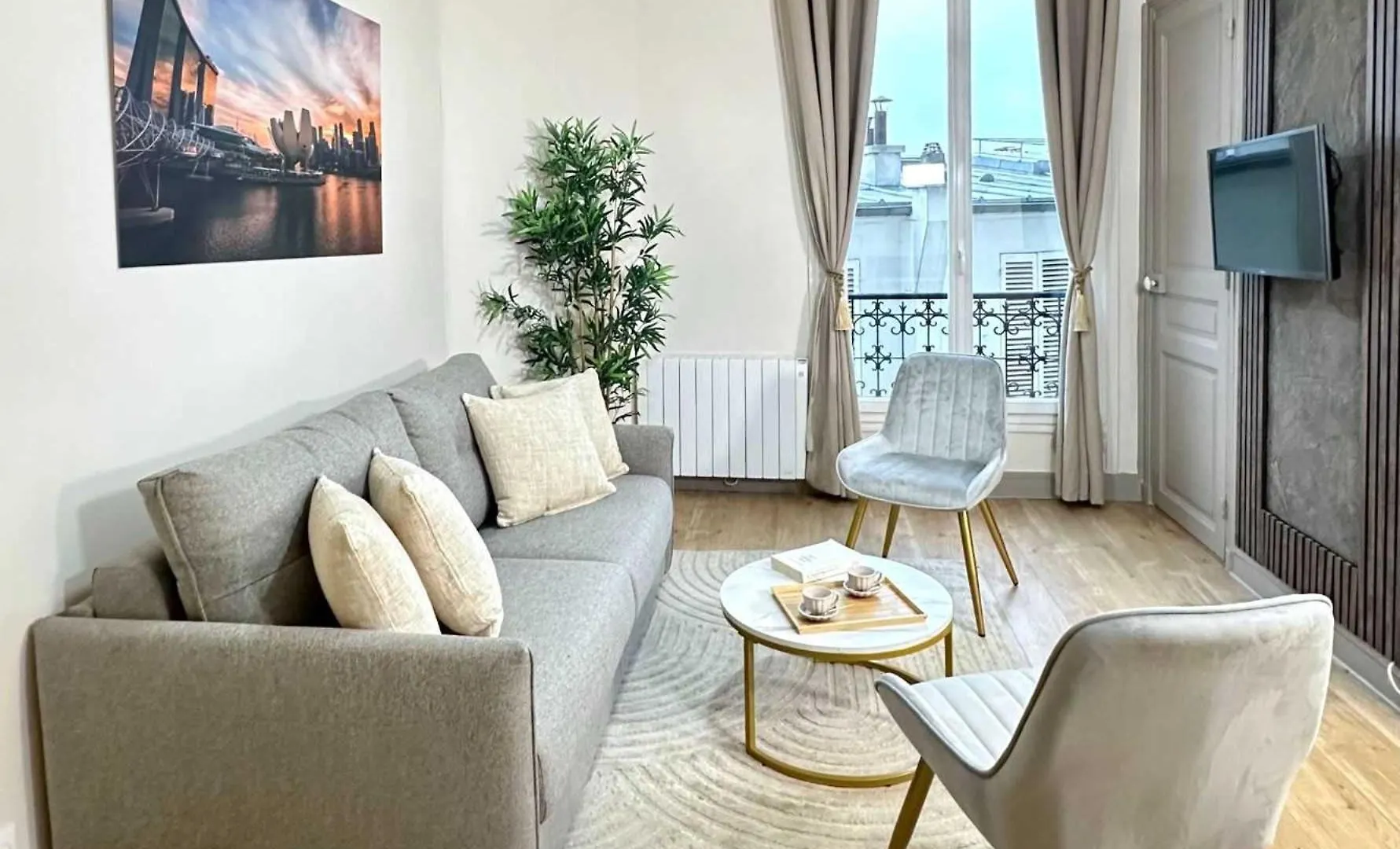 Beautiful Studio Front Of Sacre-coeur Apartment